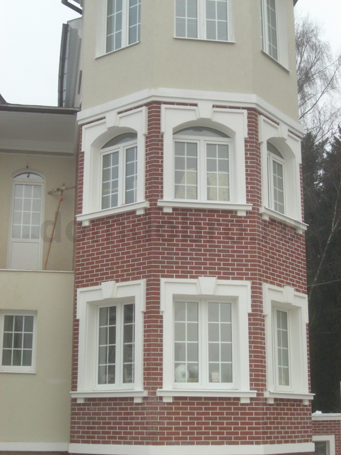 Трехэтажный дом с фасадом из клинкерной плитки Kitzbuhel